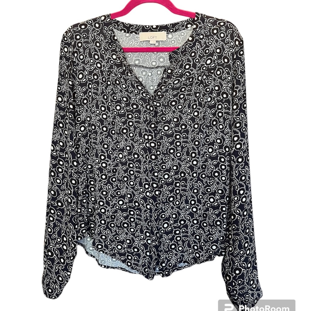 LOFT Small Blouse Button Up Silky Slinky Split Neck Patterned Career Long Sleeve